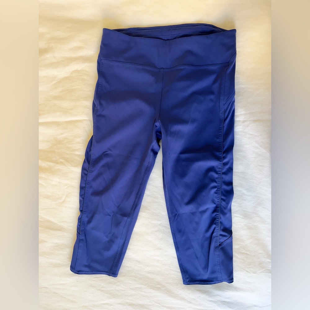 Lululemon Capri High Rise Patone Blue Pull on Leggings size 8